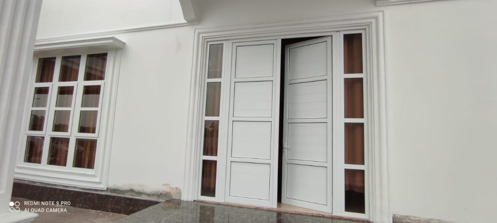 de5de27f-3f85-4c34-8793-ce6701be2fe5-1.jpg